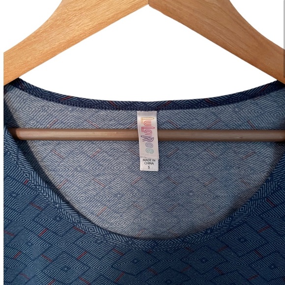 LulaRoe Swing Shape Perfect Tee size S - Picture 3 of 3